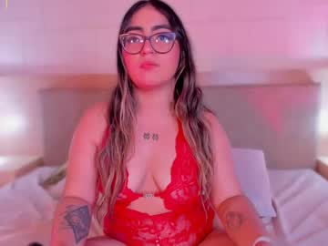 See Apriifox online Now @ chaturbate.bet
