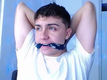 See Aron__cooper online Now @ chaturbate.bet