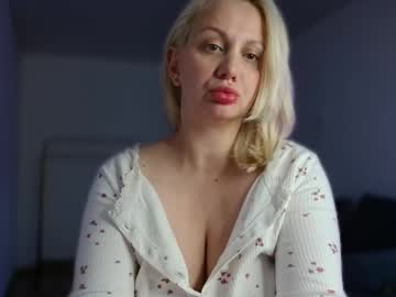 See Avrora__love online Now @ chaturbate.bet