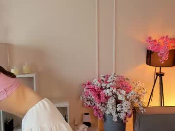 See Cwenbrayton online Now @ chaturbate.bet