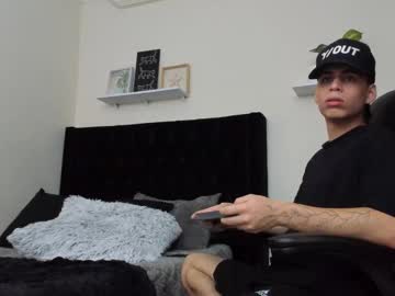 See Dante_restrepo online Now @ chaturbate.bet