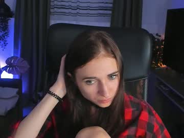 See Emmawatttsonn online Now @ chaturbate.bet