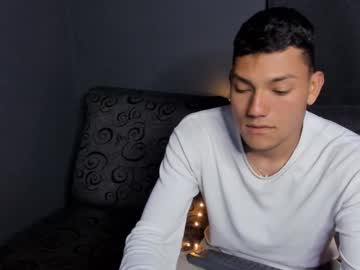 See Harrydavidsonx online Now @ chaturbate.bet