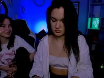 See Helli_belli online Now @ chaturbate.bet