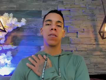 See Jadenbrooks online Now @ chaturbate.bet