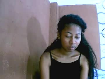 See Joliekah27 online Now @ chaturbate.bet