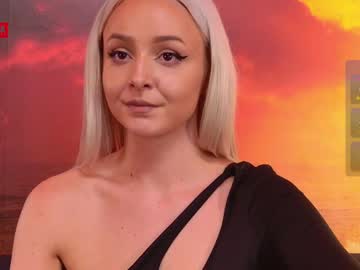See Julliamilerrr online Now @ chaturbate.bet