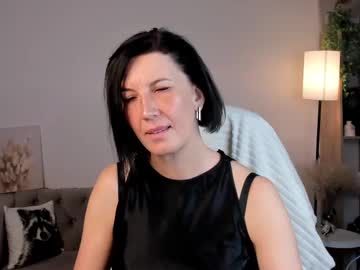 See Lia_reyn online Now @ chaturbate.bet