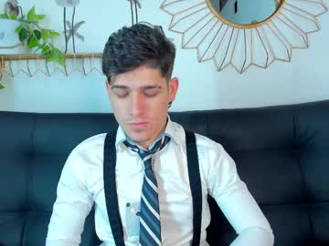 See Liamduvall online Now @ chaturbate.bet