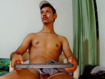 See Master_cospi96 online Now @ chaturbate.bet