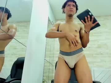 See Mauro_zeta online Now @ chaturbate.bet