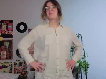 See Meganblewett online Now @ chaturbate.bet