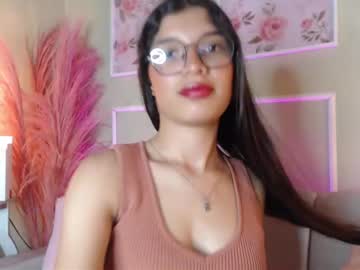 See Miiakitty online Now @ chaturbate.bet