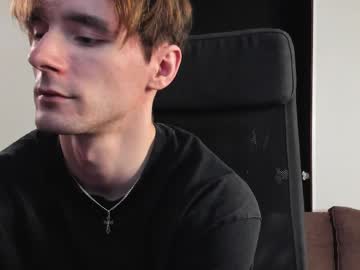 See Misterhult online Now @ chaturbate.bet