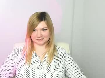 See Molly_moree online Now @ chaturbate.bet