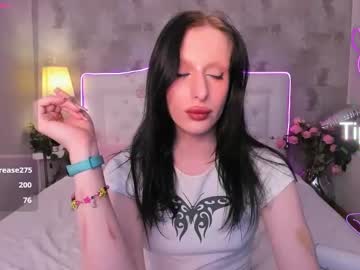 See Queenmcg online Now @ chaturbate.bet