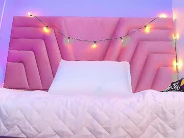 See Skinnyandcute_ online Now @ chaturbate.bet