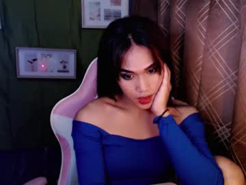 See Slutqueen_raz online Now @ chaturbate.bet