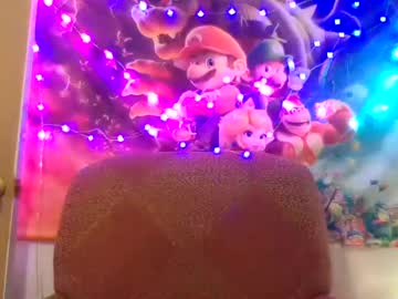 See Smokebluntafterblunt online Now @ chaturbate.bet