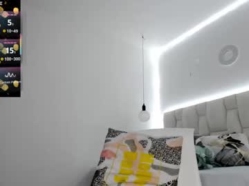 See Tiffany___pink online Now @ chaturbate.bet