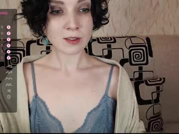 See Tinawincee online Now @ chaturbate.bet