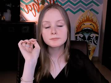 See Vivienleeigh online Now @ chaturbate.bet